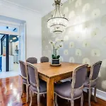 Wfh Luxury With Gourmet Kitchen